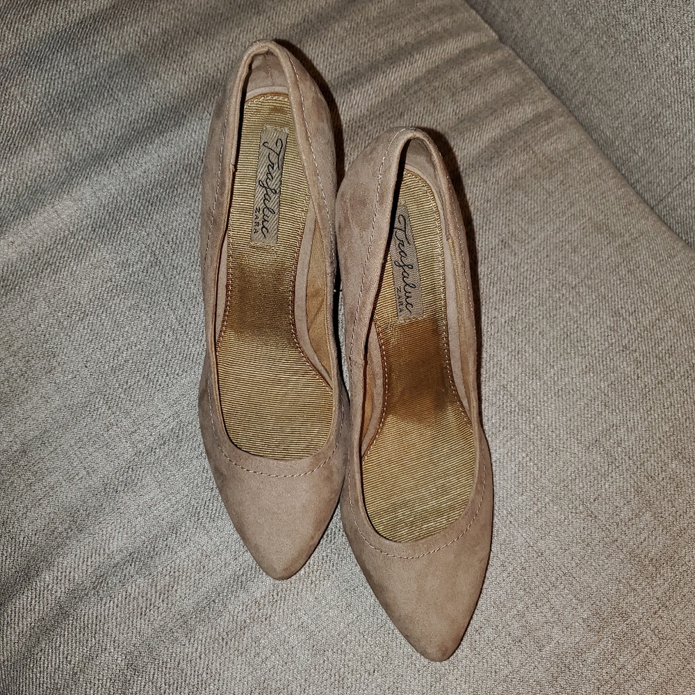 Nude/Tan Zara High heel shoes, size 9